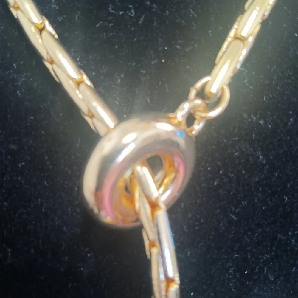 Elegant Shiny Gold Lariat Necklace Adjustable For Comfortable Wear - Picture 5 of 6